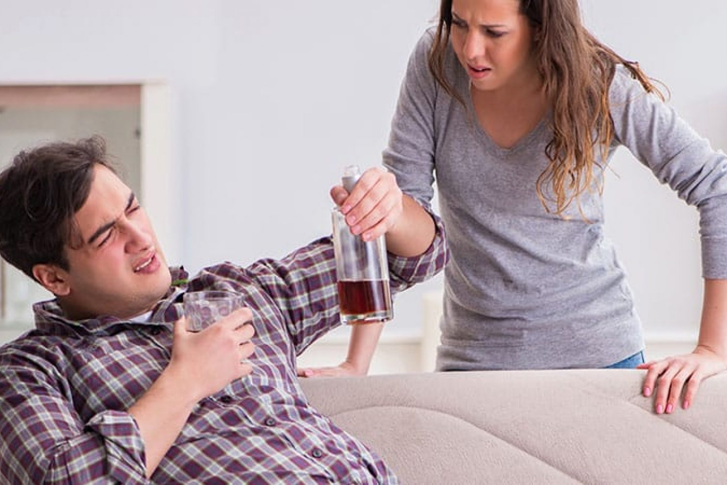 Living With an Alcoholic: How to Cope and Set Boundaries